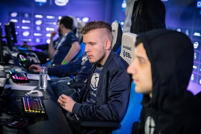 FURIA Esports 晋级到IEM Rio 2024的季后赛，在他们的主场竞技场比赛