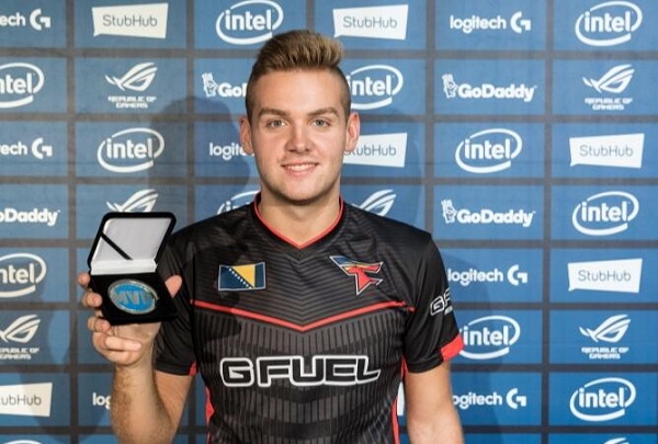 Liquid在IEM Dallas 2025的B组比赛中击败了FaZe